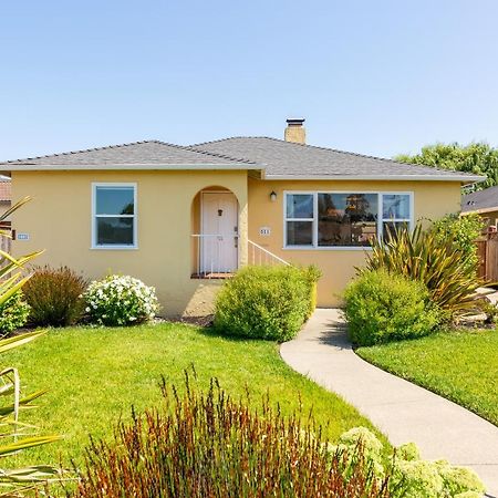 Spacious Renovated Petaluma Home- Pool Table, Fire Pit, Parking المظهر الخارجي الصورة