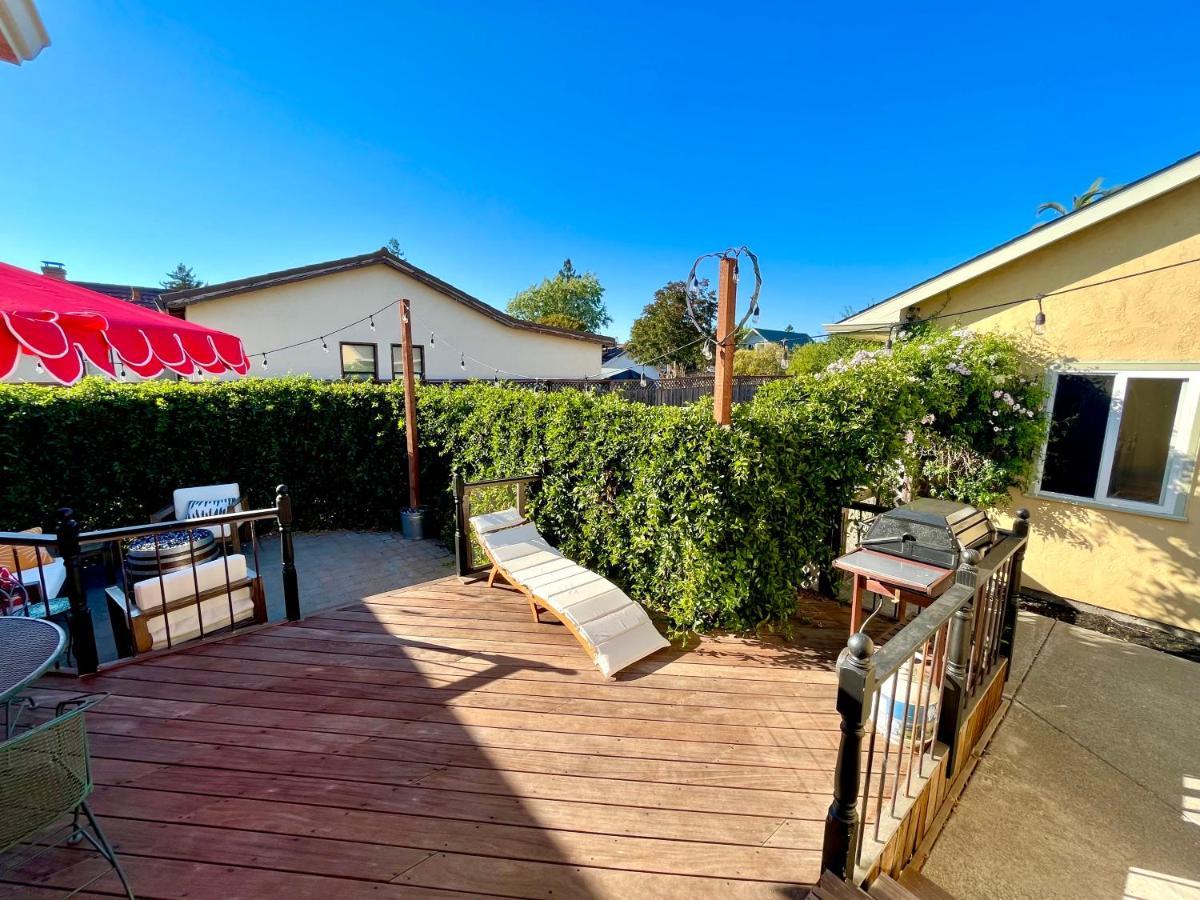Spacious Renovated Petaluma Home- Pool Table, Fire Pit, Parking المظهر الخارجي الصورة