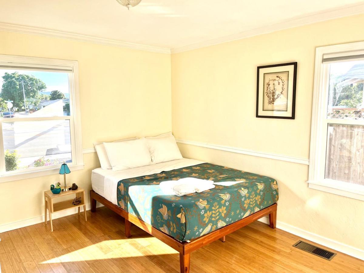 Spacious Renovated Petaluma Home- Pool Table, Fire Pit, Parking المظهر الخارجي الصورة