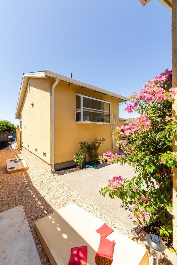 Spacious Renovated Petaluma Home- Pool Table, Fire Pit, Parking المظهر الخارجي الصورة