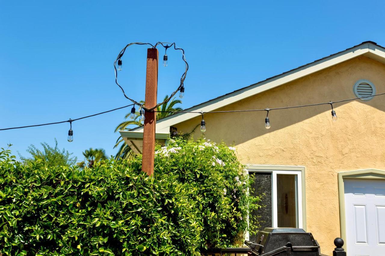 Spacious Renovated Petaluma Home- Pool Table, Fire Pit, Parking المظهر الخارجي الصورة