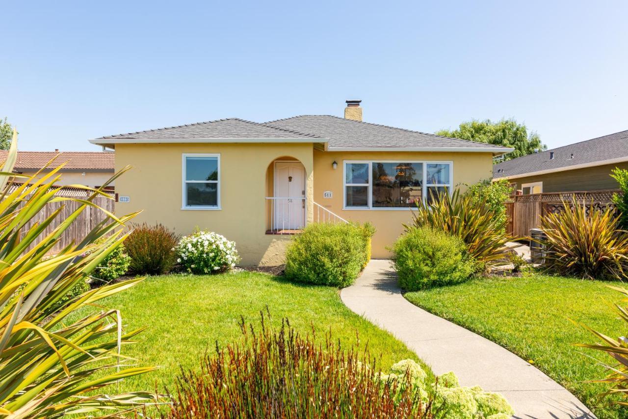 Spacious Renovated Petaluma Home- Pool Table, Fire Pit, Parking المظهر الخارجي الصورة